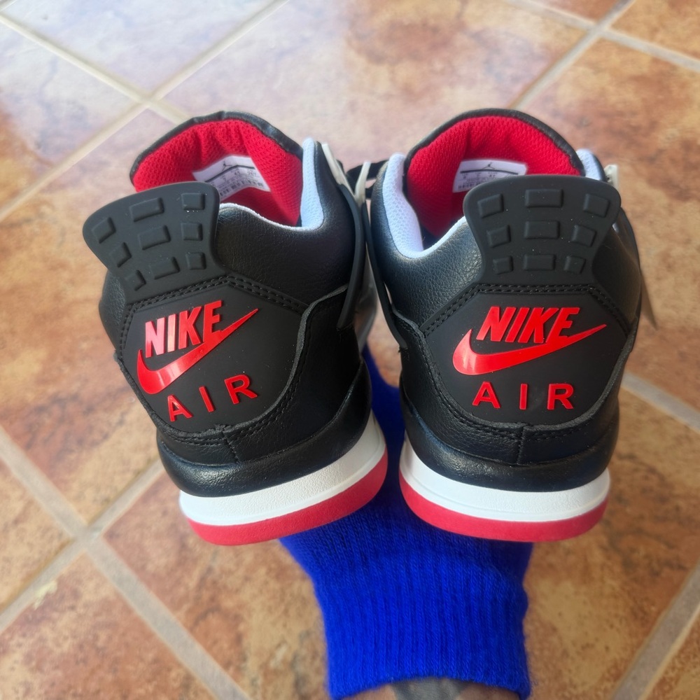 Size 7 Men’s And Women’s 8.5 - Jordan Retro Black and Red Retro Basketball Shoes - Picture 3 of 6